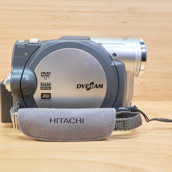 Hitachi DZ-BX35A DVD Handycam Camcorder, Cinema Res, Made in Japan - Picture 5 of 7